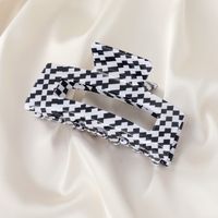 Korean Checkerboard Catching Clip Temperament Black And White Hairpin Acrylic Hair Accessories sku image 1