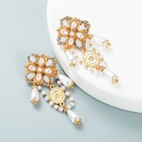 European And American Retro Baroque Palace Style Crystal Pearl Flower Tassel Earrings Female Alloy Diamond Stud Earrings Ornament sku image 1