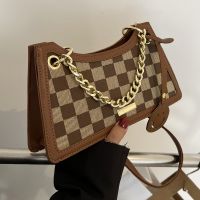 Fashion One-shoulder Messenger Bag Autumn And Winter Checkerboard Chain Baguette Bag main image 5