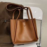 Large-capacity Bag Retro Shoulder Messenger Bag Portable Tote Bucket Bag sku image 4