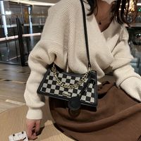Fashion One-shoulder Messenger Bag Autumn And Winter Checkerboard Chain Baguette Bag sku image 1