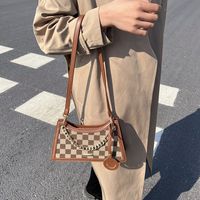 Fashion One-shoulder Messenger Bag Autumn And Winter Checkerboard Chain Baguette Bag sku image 3