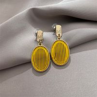 Korean Personality Oval Acrylic Resin Earrings Simple Fashion Atmospheric Net Red Earrings main image 1