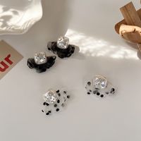 Korean Version Of Small Fresh Earrings Square Pearl Color Diamond Wave Point Chiffon Mesh Earring Earrings main image 4
