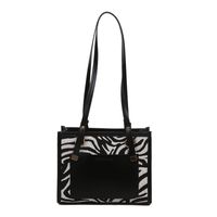 Contrasting Color Houndstooth Large-capacity Tote Bag main image 3