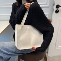 Retro-tasche Frauen 2021 Neue Einfarbige Einkaufstasche Mit Großer Kapazität Mode Beiläufige Umhängetasche main image 4