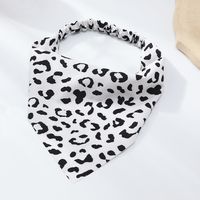 New Internet Celebrity Hair Band Small Fresh Floral Pattern Hair Band Silk Scarf Fabric Female Triangular Binder Hair Accessories Wholesale main image 3