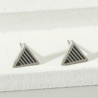 Fashion Jewelry Triangle Stud Earrings Smooth Ear Buckle Men And Women Stainless Steel Ear Jewelry main image 1