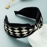 Korean Version Of The New Autumn And Winter Simple Diamond-shaped Headband Plaid Fabric Headdress main image 5
