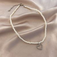 Retro Pearl Clavicle Chain Necklace Short Hollow Heart Necklace main image 5