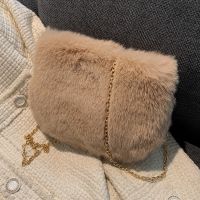 2021 New Autumn And Winter Furry Style Chain Bag Shoulder Messenger Bag Small Square Bag main image 1