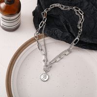 Simple Clavicle Chain Necklace Jewelry Human Head Pendant Necklace main image 3