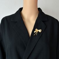 Metal Bow Brooch High-quality Niche Retro All-match Suit Pin main image 3
