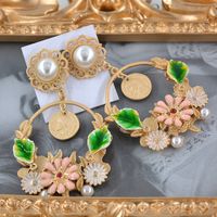 Retro Green Flower Baroque Large Circle Metal Pearl Earrings Exaggerated Earrings main image 6