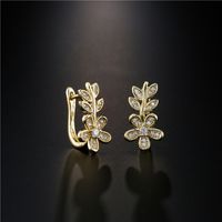 Aogu Europe And America Cross Border Hot Sale New Product Copper Plating 18k Gold Micro Inlaid Zircon Leaf-shaped Earring Female Ins Internet Celebrity Same Style main image 2