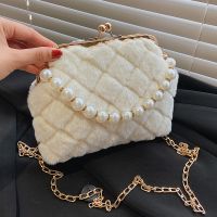Lingge Chain Portable Autumn And Winter Soft Surface Fashion Plush One-shoulder Messenger Bag main image 5