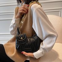 2021 Cross-border New Arrival Women's Bag Pleated Underarm Bag Handbag Texture Acrylic Thick Chain Casual Shoulder Bag main image 4