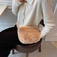 2021 New Autumn And Winter Furry Style Chain Bag Shoulder Messenger Bag Small Square Bag sku image 1