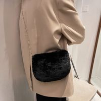 2021 New Autumn And Winter Furry Style Chain Bag Shoulder Messenger Bag Small Square Bag sku image 2