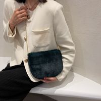 2021 New Autumn And Winter Furry Style Chain Bag Shoulder Messenger Bag Small Square Bag sku image 5