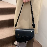 Fashion Casual Twist Small Saddle Bag New Wide Shoulder Strap Commuter Single Shoulder Messenger Bag sku image 2