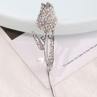 Broche De Diamant De Fleur De Mode Accessoires Féminins Mignon Lapin Tulipe Broche De Diamant En Gros sku image 1
