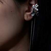 Non-pierced Metal Texture Flower Chain Tassel Ear Clip Fashion Temperament Ear Bone Clip main image 4