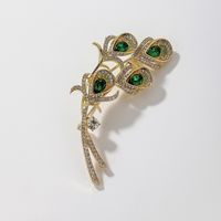 Vintage Crystal Rhinestone Peacock Wings Brooch Wholesale main image 2