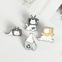 European And American Personalized New Creative Cute Black And White Tv Set Top Box Shape Alloy Paint Brooch Clothes And Bags Badge main image 1