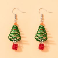 Jour De Noël New Green Christmas Tree Spiral Ear Hook Boucles D&#39;oreilles Pendantes Géométriques Avec Perles main image 3