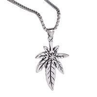 Wholesale Black Gold Three-color Big Maple Leaf Pendant Stainless Steel Necklace main image 6