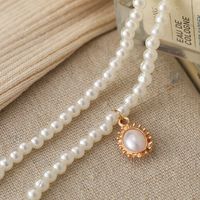 New Retro Baroque Pearl Pendant Clavicle Chain Creative Pearl Necklace Wholesale main image 4