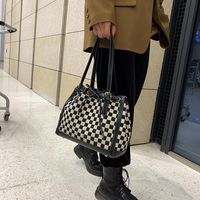 2021 New Autumn And Winter Fashion Checkerboard Large Capacity Tote Drawstring Shoulder Handbag main image 4