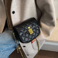 حقيبة صغيرة لحقيبة سلسلة من الحقائب النسائية Ins2021 قفل جديد أنيق اللون أحادي الكتف ، حقيبة نسائية ، حقيبة سرج main image 3