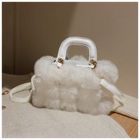 Fur Dinner Bag Fashion Stitching Contrast Color Fur Ball Handbag  Winter New Small Square Bag Shoulder Messenger Bag sku image 1