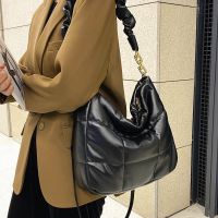 Soft Leather Pu Women's Bag 2021 Winter New Fashion Rhombus Large Capacity Shoulder Messenger Bag Acrylic Thick Chain Bag sku image 2
