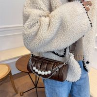 Fashion Pearl Shoulder New Cylindrical Simple Embroidered Thread Hand Carrying Chain Bag sku image 3