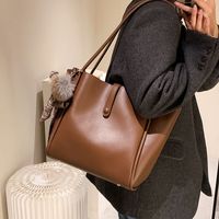 Large-capacity Bucket Bag 2021 New Fashion  Retro Shoulder Bag Ladies Casual Hand Bag sku image 6