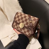 2021 New Trendy Bags Female Niche Checkerboard Triangle Lattice One-shoulder Armpit Bag Wholesale sku image 3