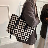 Large-capacity Women's Bags Autumn And Winter 2021 New Trendy Plaid Tote Bag sku image 3