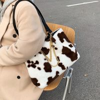 Printed Chain Tote Bag 2021 New Autumn And Winter Large Capacity Chain Plush One-shoulder Hand Carrying Plush Women's Bag Simple sku image 4