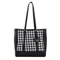 Autumn And Winter Large-capacity New Fashion Texture Shoulder  High-end Commuter Tote Bag sku image 5