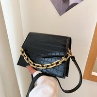 Popular New Fashion Chain Handbags Wide Shoulder Straps Rhombus Single Shoulder Messenger Bag sku image 4
