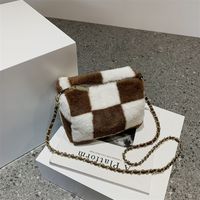 Autumn And Winter Texture Plush High-end Fashion Trendy Plush Chain Messenger Bag main image 4