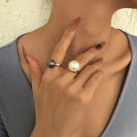 Cross-border Retro Simple Jewelry French Romantic Pearl Ring Personality Ring main image 1