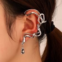 European And American Exaggerated Sweet Cool Alloy Irregular Auricle Ins Cold Style Design Abstract Water Drop Ear Clip Single Female main image 2
