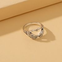 Europe And America Cross Border New Personalized Retro Creative Heart-shaped Ring Fashion Simple Alloy Gesture Heart-shaped Ring Ornament main image 3