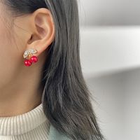 S925 Silver Needle Japan Und Südkorea Süße Simulation Kirsch Ohrringe Hot Sale Temperament Niedliche Frucht Ohrringe Ohrringe Frauen Großhandel main image 4