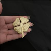 Ancient Golden Clover High-end Brooch Female Anti-emptied Safety Pin Niche Cute Wild Pin Fixed Clothes Accessories main image 4
