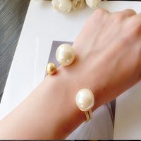 New Wild Temperament Korean Catwalk Pearl Open Bracelet Large Pearl Bracelet Accessories main image 5
